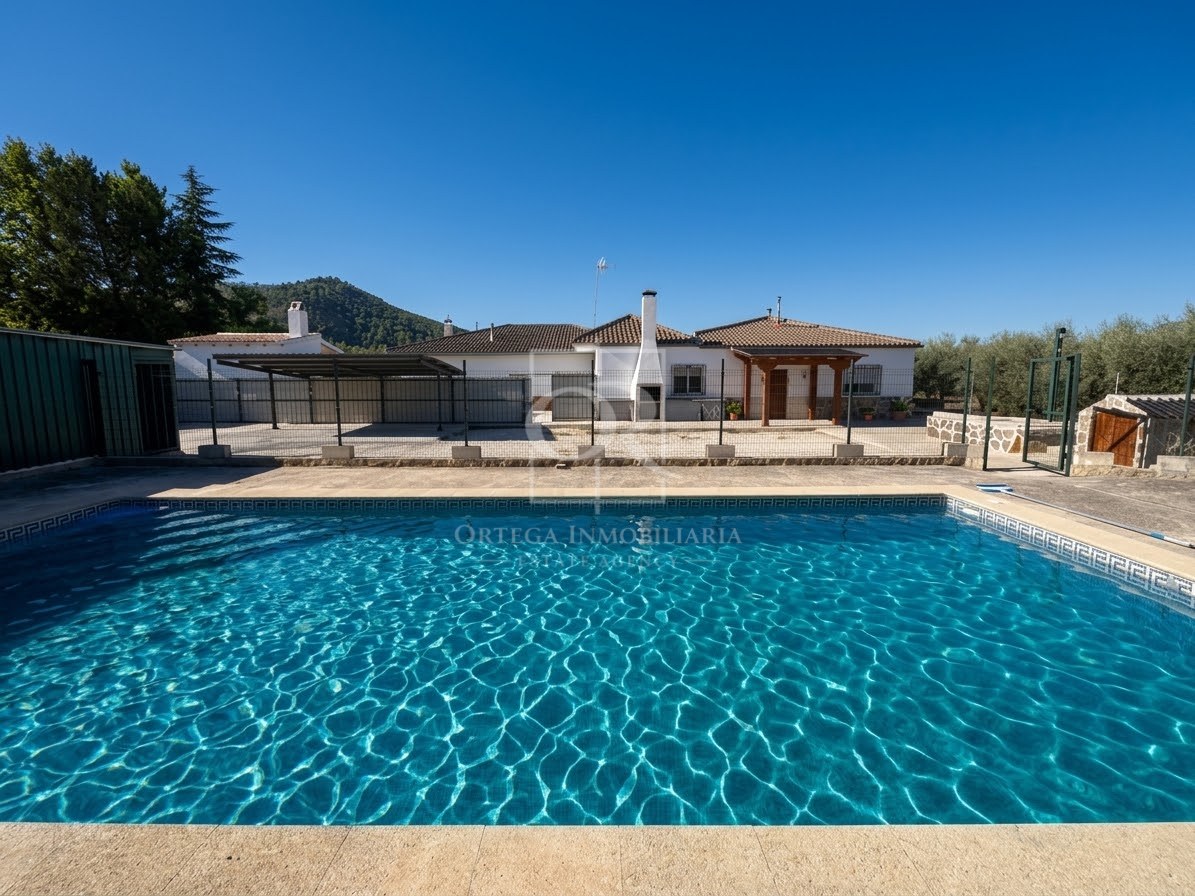BEAUTIFUL COUNTRY HOUSE FOR RENT | SPACIOUS, WITH POOL AND PRIVATE PLOT