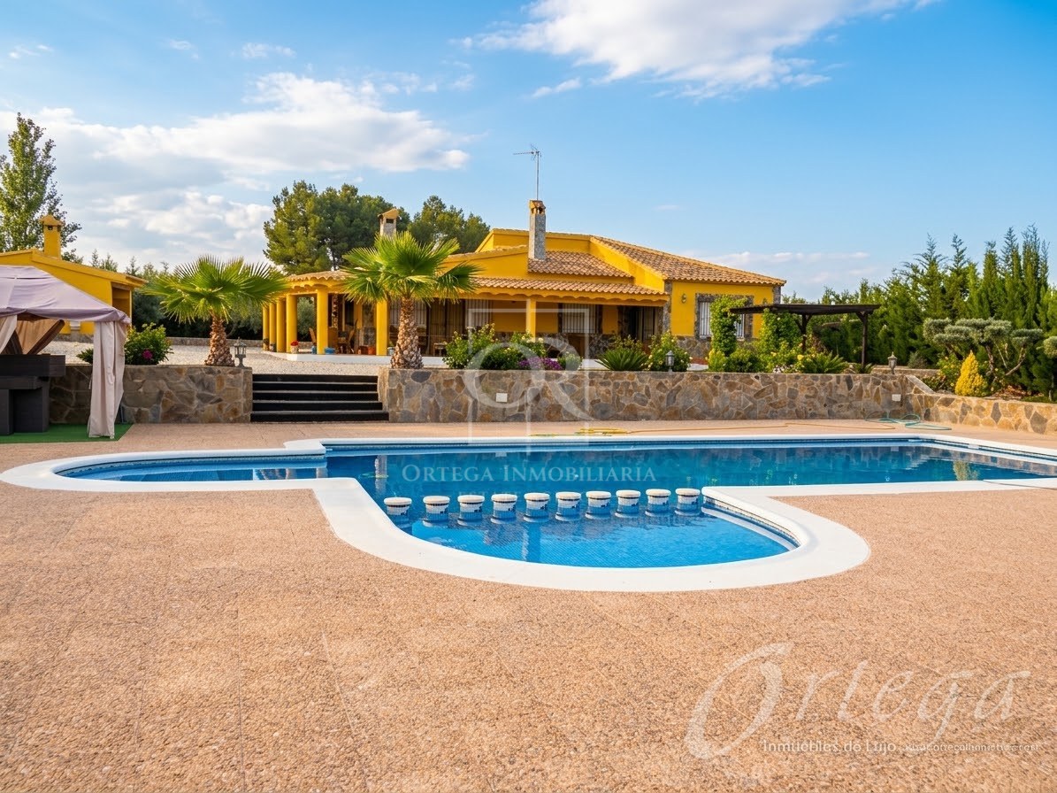 Magnifcio Chalet en Venta Ceheg&iacute;n (Murcia)